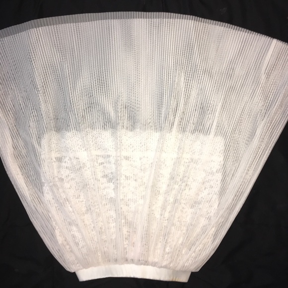 Victoria Secret sheer layered skirt. - Picture 5 of 6